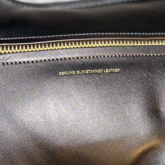 Coach Dino Kisslock - Picture 2 of 9